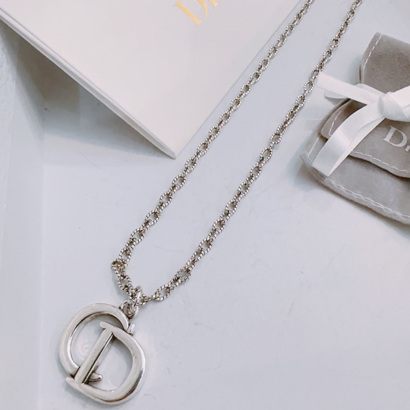 chr1st1an D10r necklaces